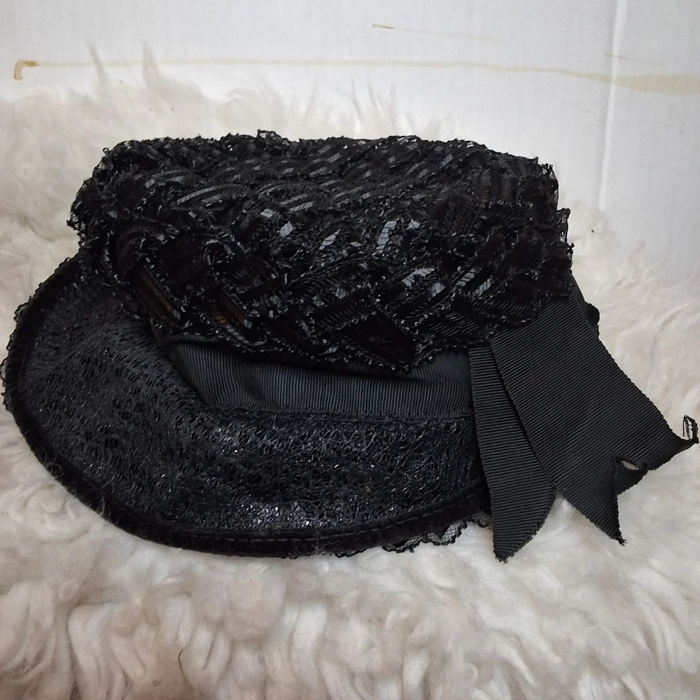 Vintage Black raffia semi Bowler hat‎